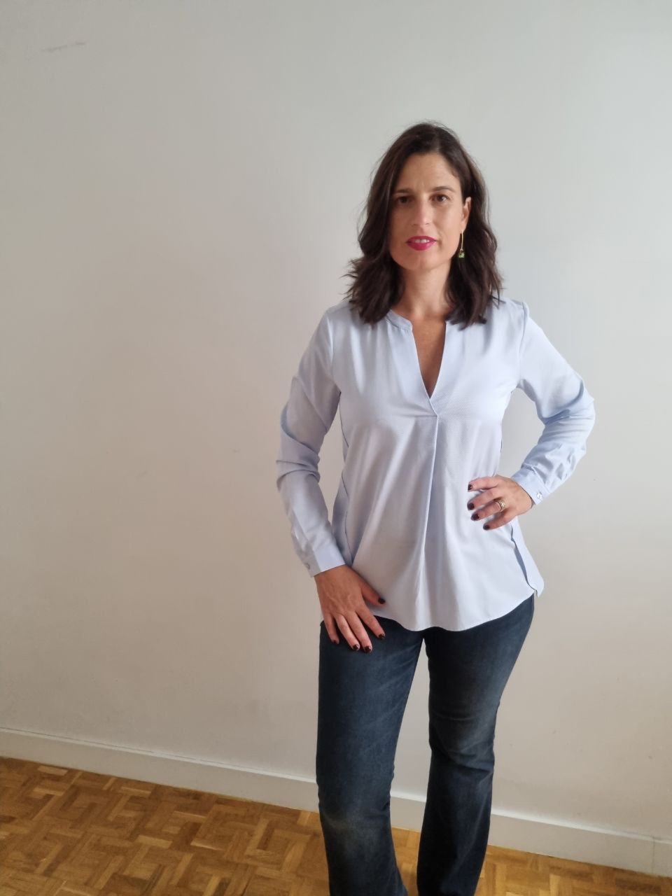 Blusa celeste cuello mao Milano.