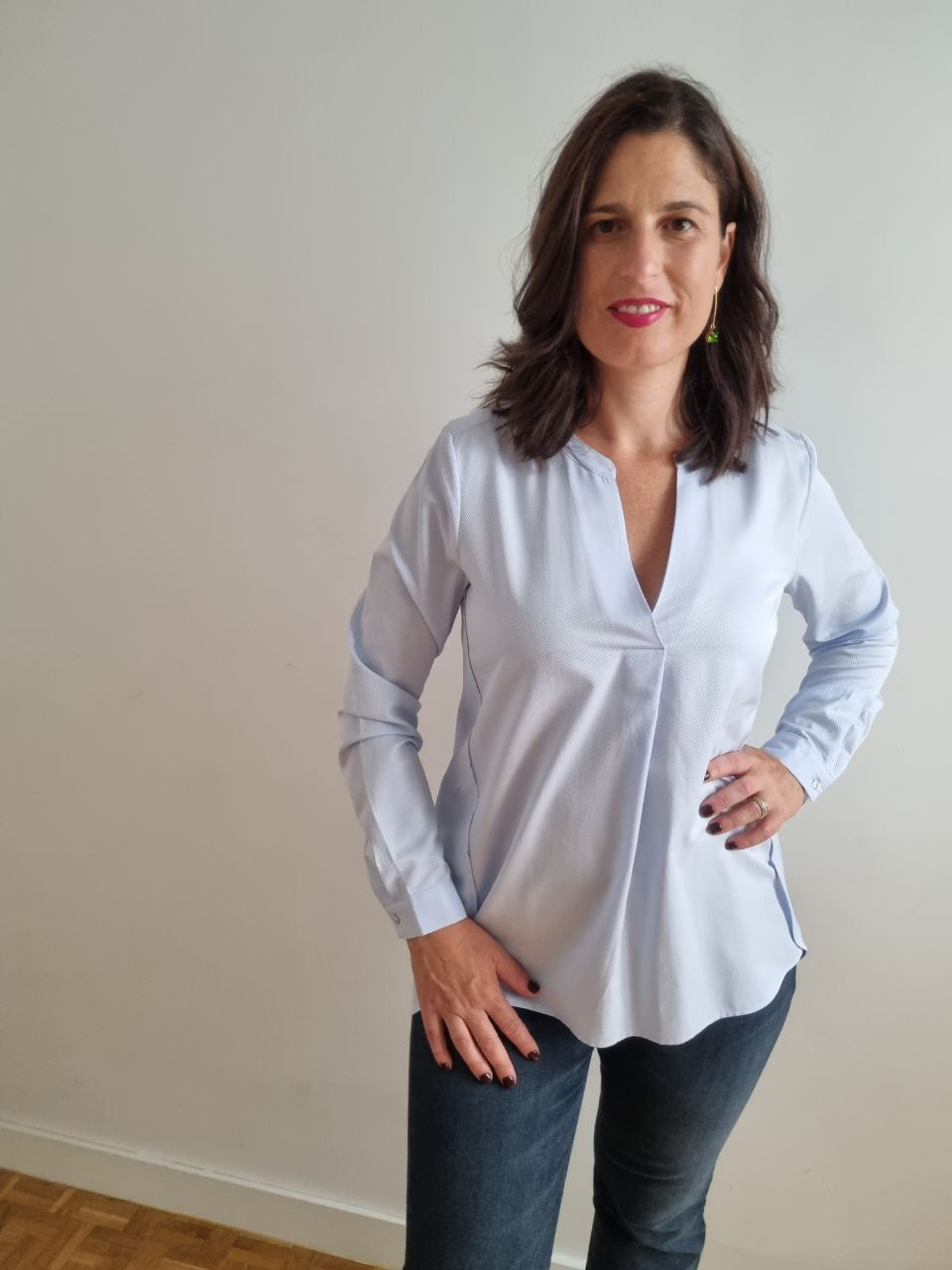 Blusa celeste cuello mao Milano.