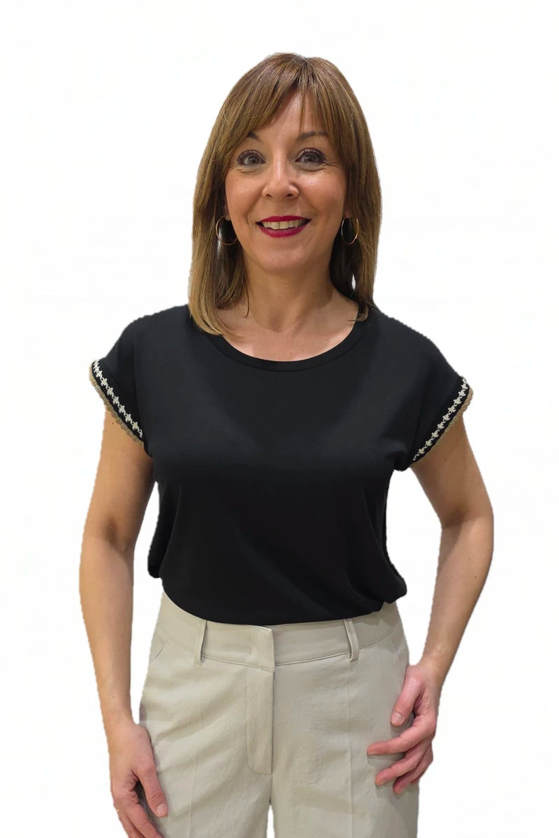 Camiseta Negra Trovels Rita