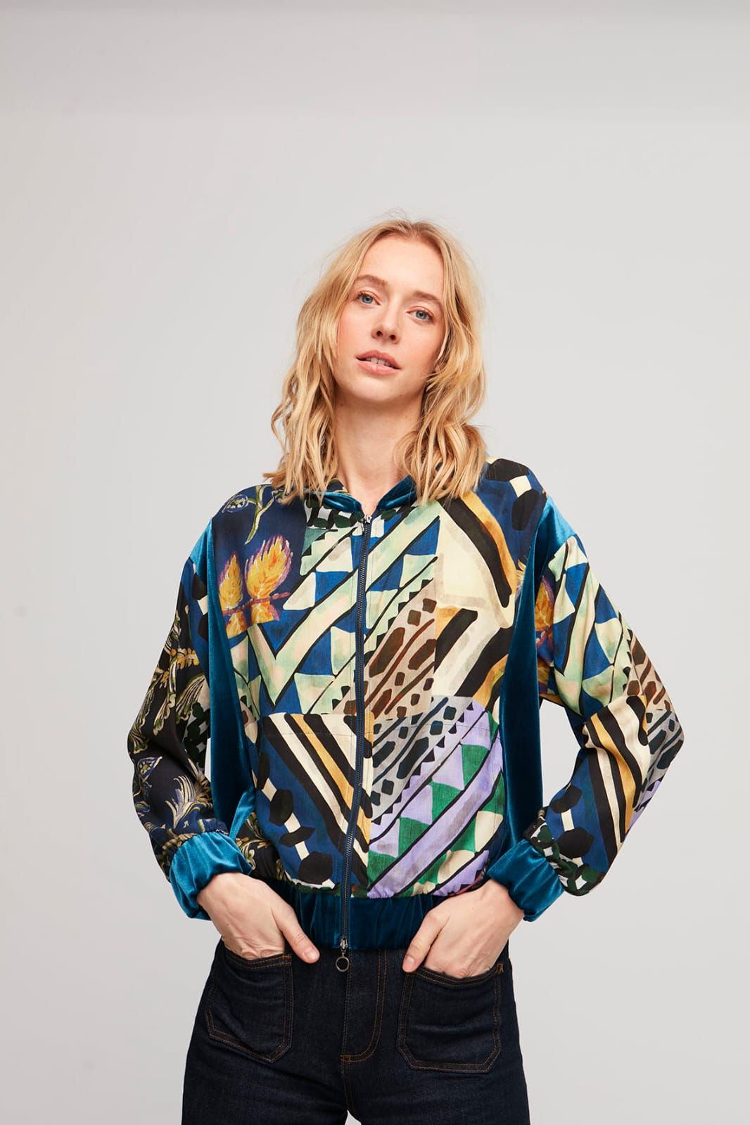CAZADORA ESTAMPADA