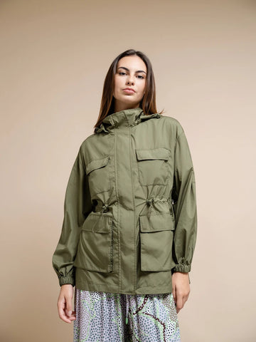 GABARDINA CORTA VERDE WNT