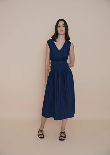 Vestido Cut Out WNT
