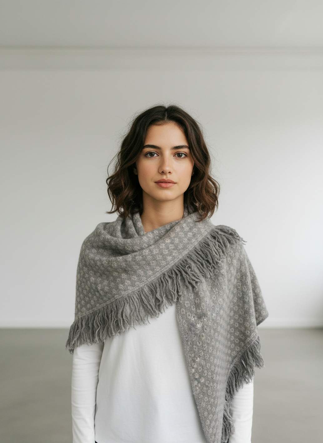 Poncho WNT Manta Flecos Gris