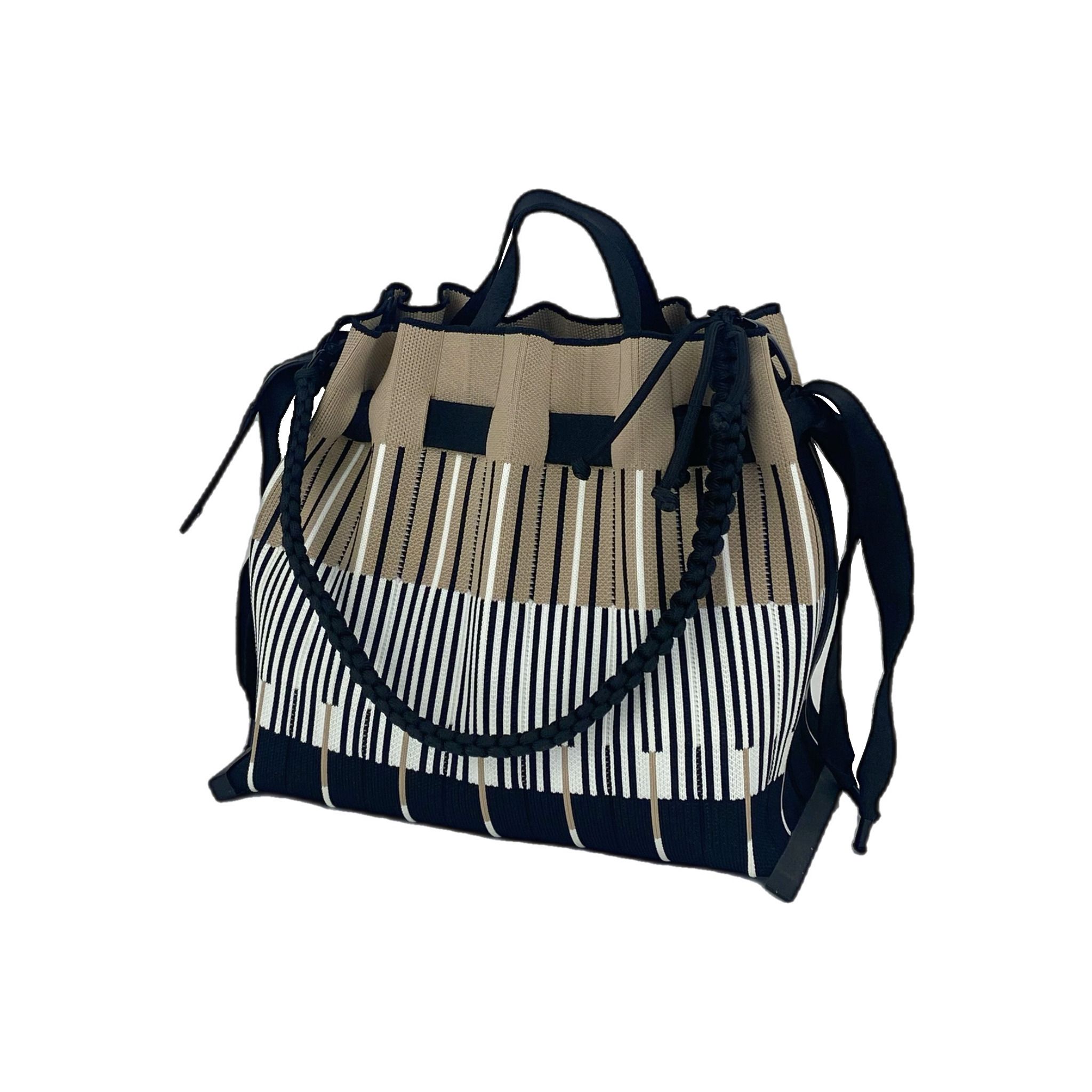 BOLSO POMPONES