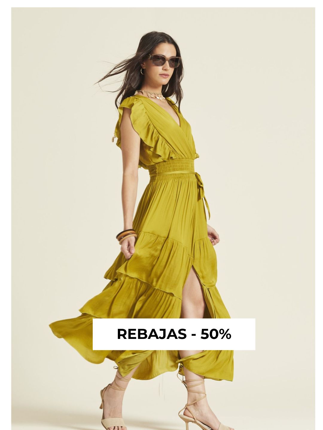 REBAJAS 50% OK MODELO CON VESTIDO DE FLECOS PISTACHO